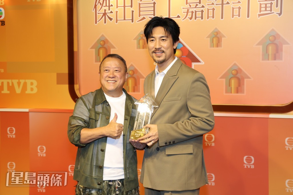 志偉哥現身令他很感動。 志偉哥現身令他很感動。
