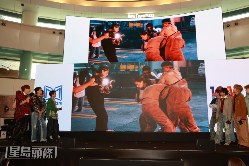 現場播放團歌MV。