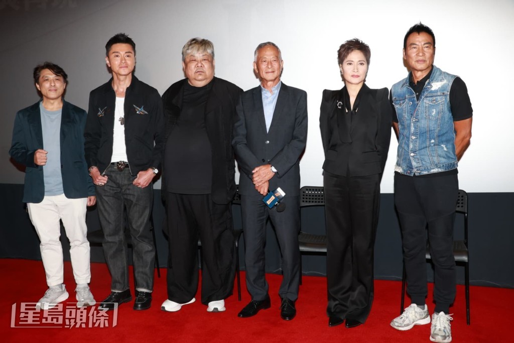 杜琪峯(杜Sir)、任達華、邵美琪、黃浩然、林雪昨晚出席電影《PTU》4K修復版特別放映場的映前座談。 杜琪峯(杜Sir)、任達華、邵美琪、黃浩然、林雪昨晚出席電影《PTU》4K修復版特別放映場的映前座談。