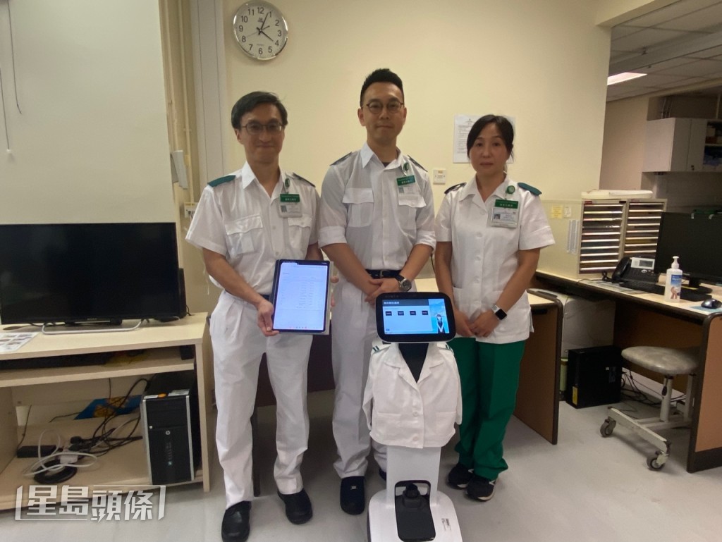 東區醫院職業治療部部門經理錢以馬(中)表示,希望將系統優化後,可在部門全面應用。 (翁嘉琳攝) 東區醫院職業治療部部門經理錢以馬(中)表示,希望將系統優化後,可在部門全面應用。 (翁嘉琳攝)