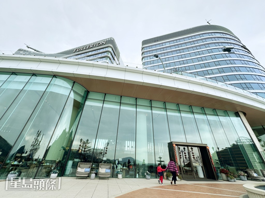 香港富麗敦海洋公園酒店推出住宿及餐飲套票，惠顧客人可獲贈國際邁阿密在港的公開訓練或比賽門票。蘇正謙攝