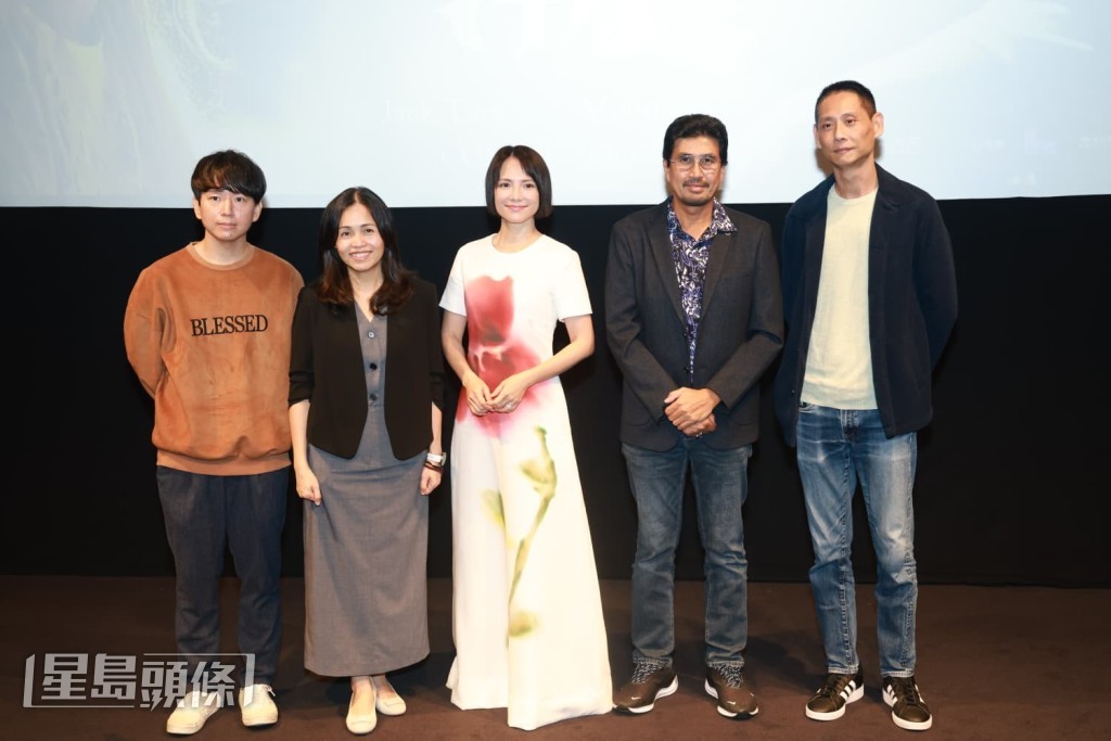 池家庆(左一)笑言面对两位监制好有压力。
