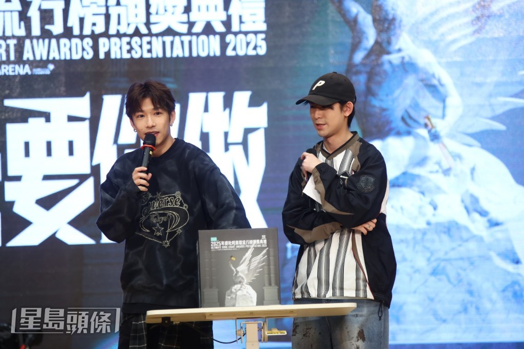 他亦分享其歌手路上遇到的挑戰,勉勵同學如何調整心態面對難關。 他亦分享其歌手路上遇到的挑戰,勉勵同學如何調整心態面對難關。