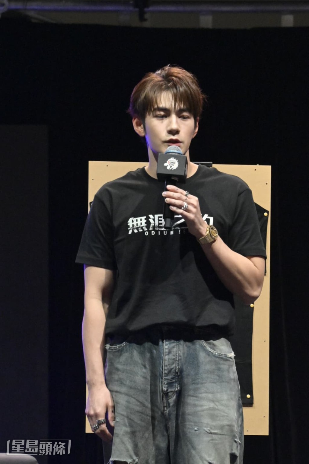 本土動畫電影《無涯之約》於《香港Comic Con 2026》舉行分享會，有份配音的李佳芯（Ali）和魏浚笙（圖）蒞臨出席。