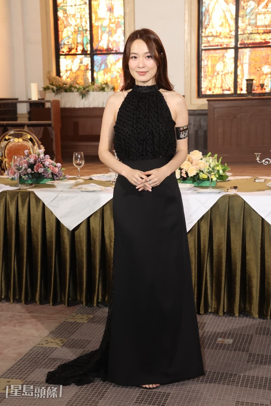 她指拍攝時未有比較兩者,當新角色去做。 她指拍攝時未有比較兩者,當新角色去做。