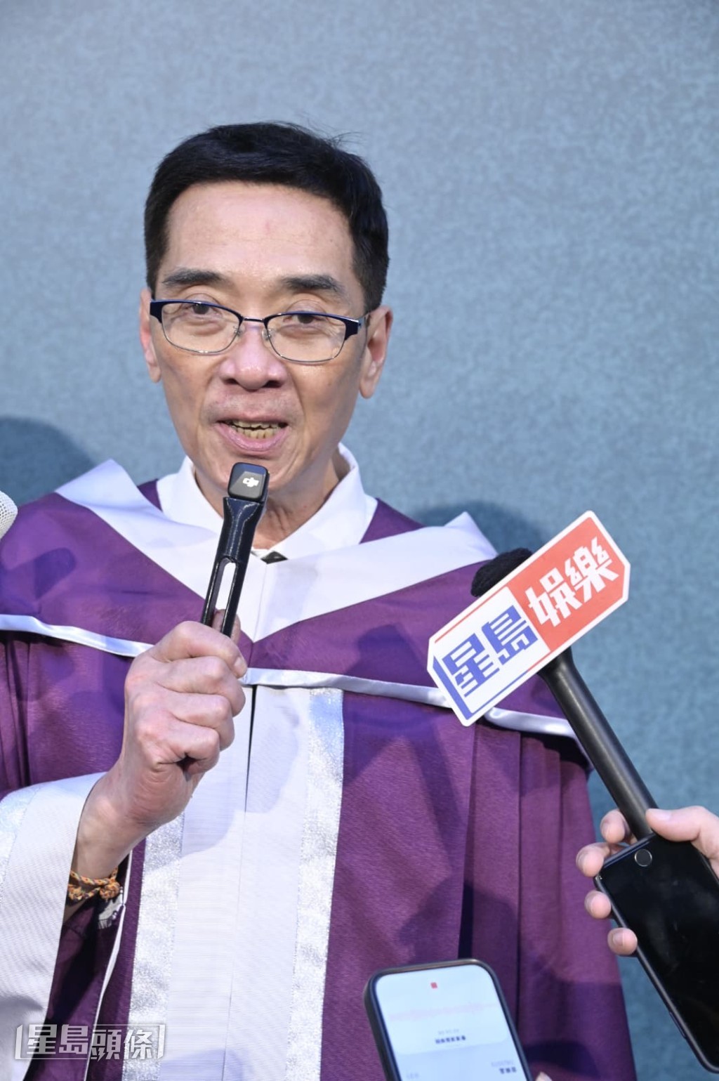 關錦鵬獲頒授香港演藝學院榮譽院士。