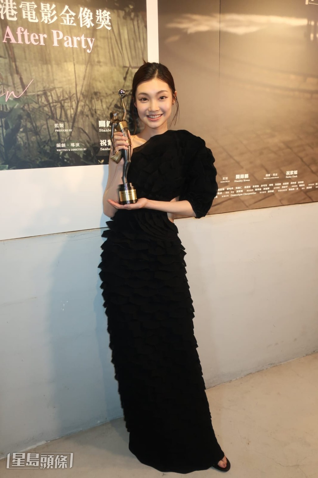  谢咏欣说奖项是给《但》片台前幕后。
