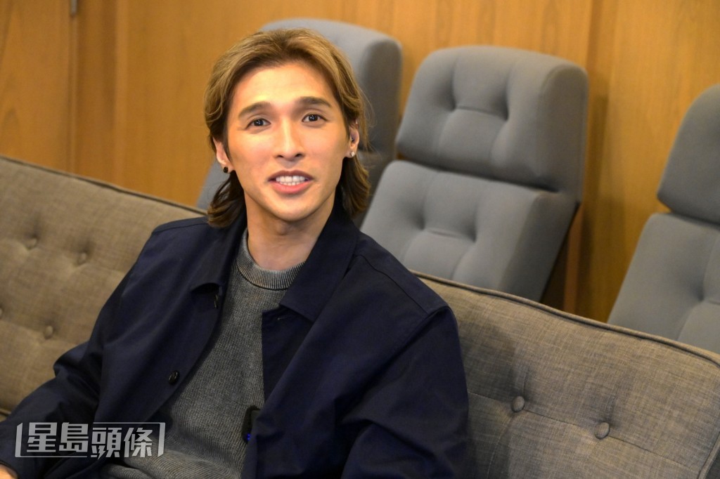  黃又南指這二十多年由一張白紙變成多了點墨水。