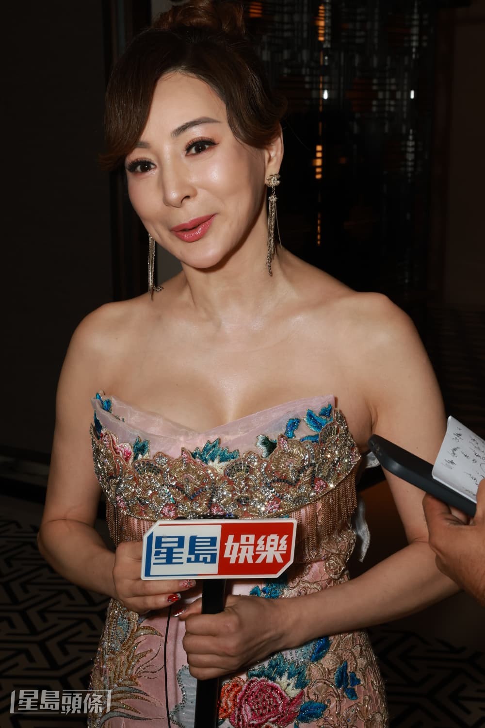 羅霖笑言一向喜歡跳舞，但自覺跳到似機械人。