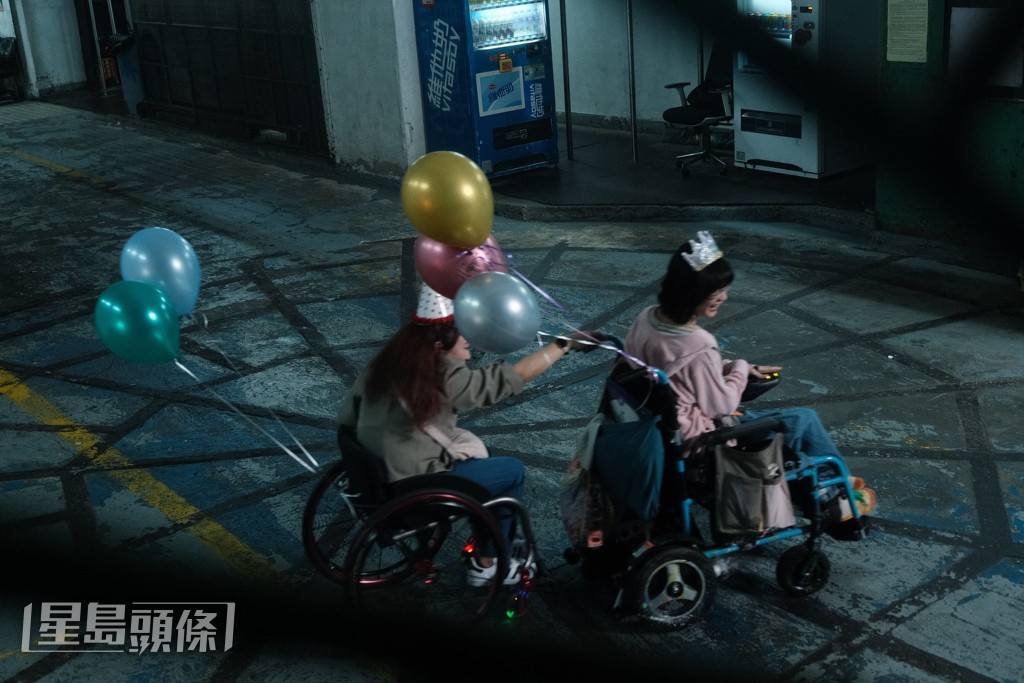 廖子妤飾演的阿妹雖樂觀積極,卻始終為身體不由自主而苦惱。 廖子妤飾演的阿妹雖樂觀積極,卻始終為身體不由自主而苦惱。