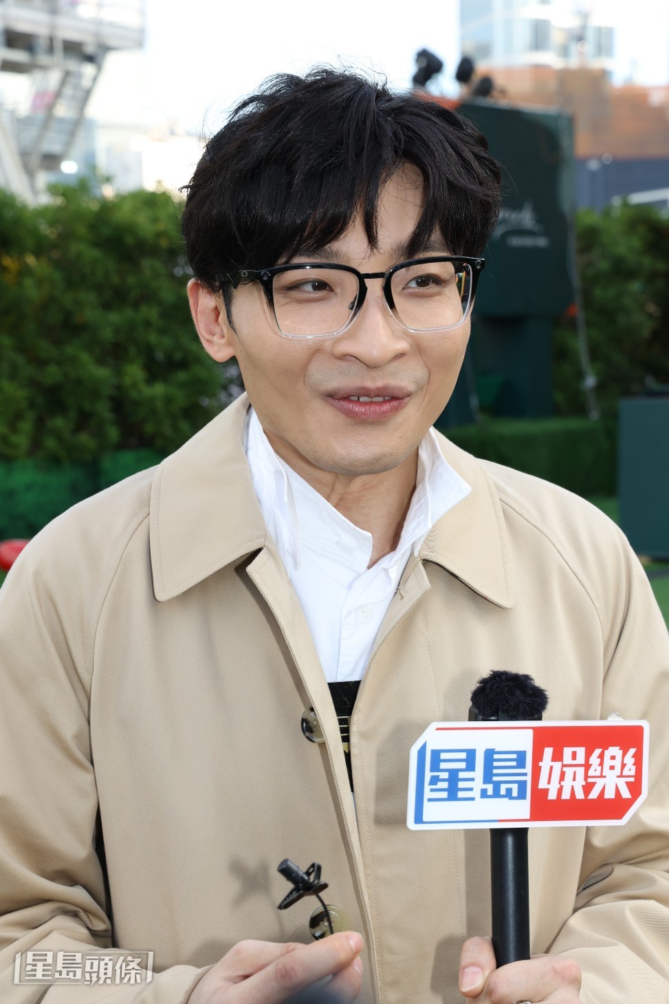 何啟華(阿Dee)透露最深刻的是第一場戲就是與梁朝偉合作。 何啟華(阿Dee)透露最深刻的是第一場戲就是與梁朝偉合作。