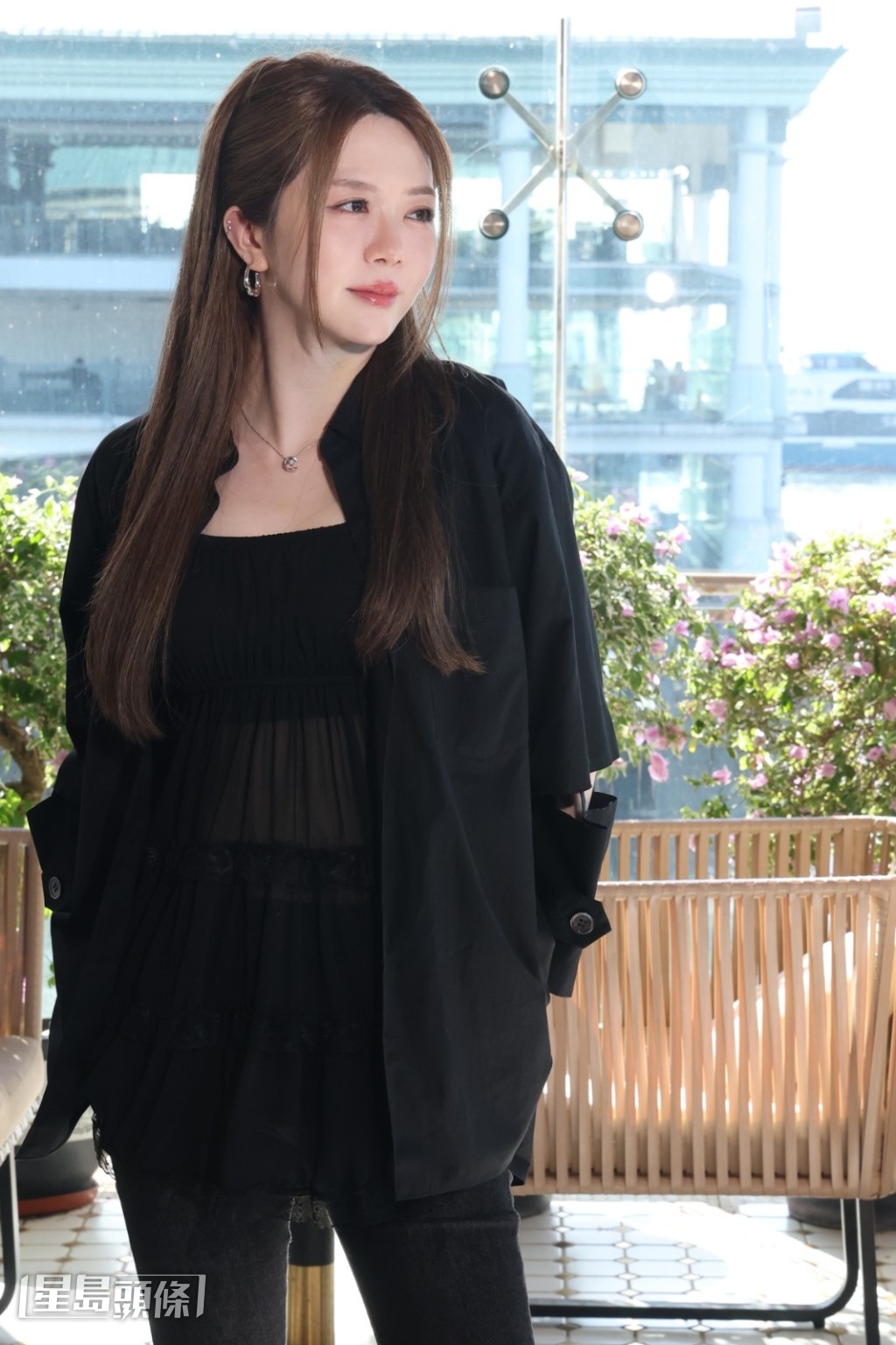 對方若超越了她的底線,她便會即時「狠心」地離開。 對方若超越了她的底線,她便會即時「狠心」地離開。