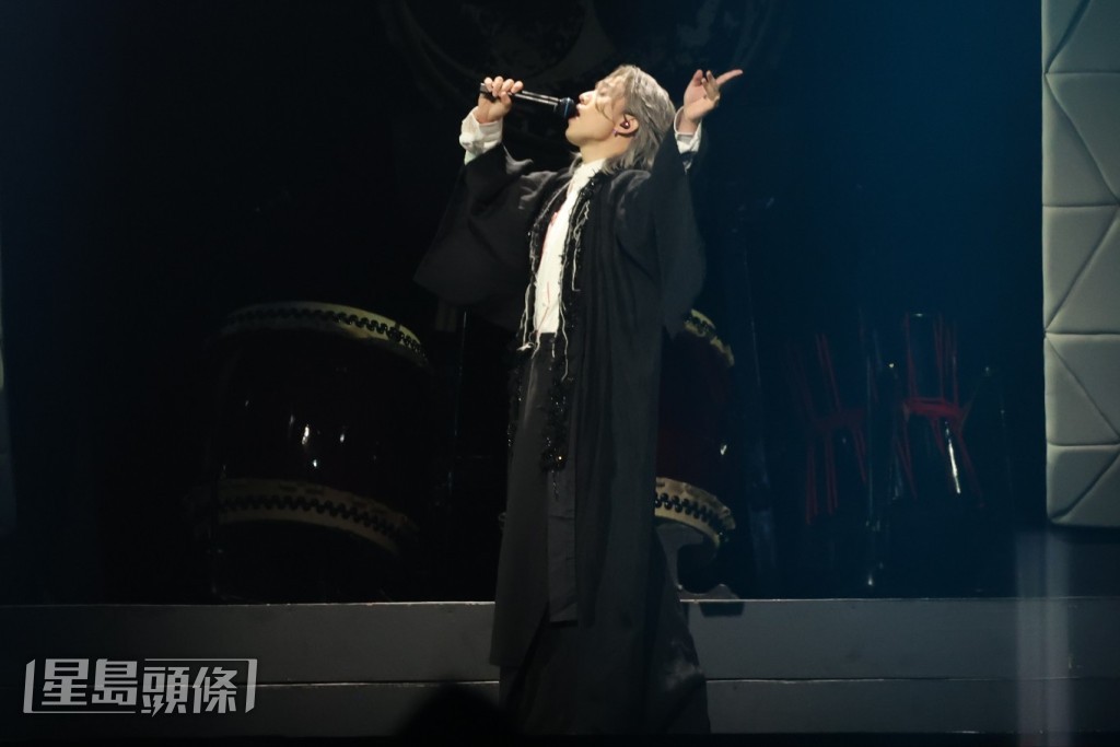 MC表示与Jer都是很癫很痴线的人。