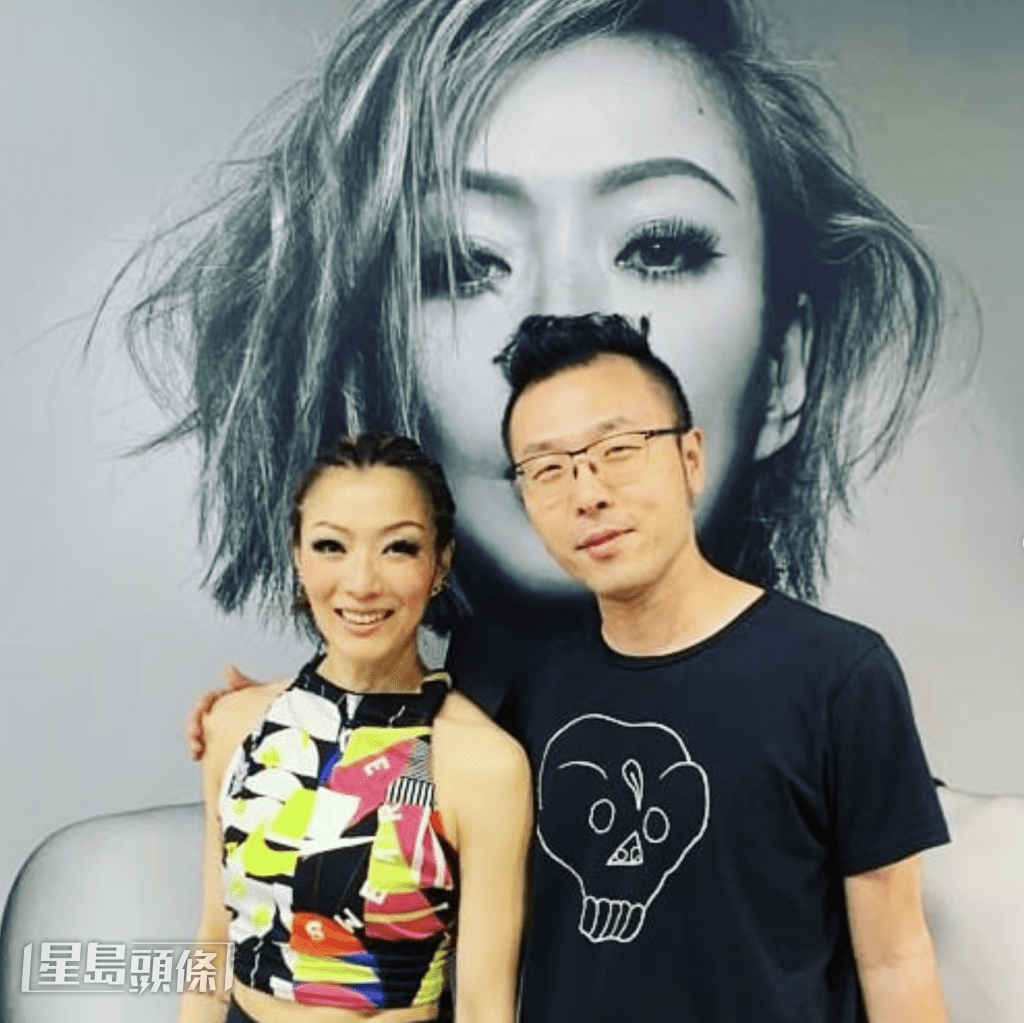 James Ting曾跟鄭秀文合作。 James Ting曾跟鄭秀文合作。