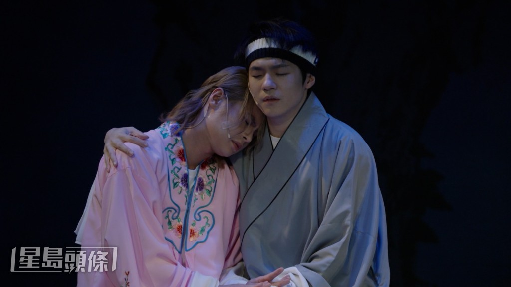 Tiger分享:“我觉得对一个演员嘅要求好高,即系声音、戏、肢体上要求都好高,同埋必须要好集中,但我觉得几好玩!” Tiger分享:“我觉得对一个演员嘅要求好高,即系声音、戏、肢体上要求都好高,同埋必须要好集中,但我觉得几好玩!”