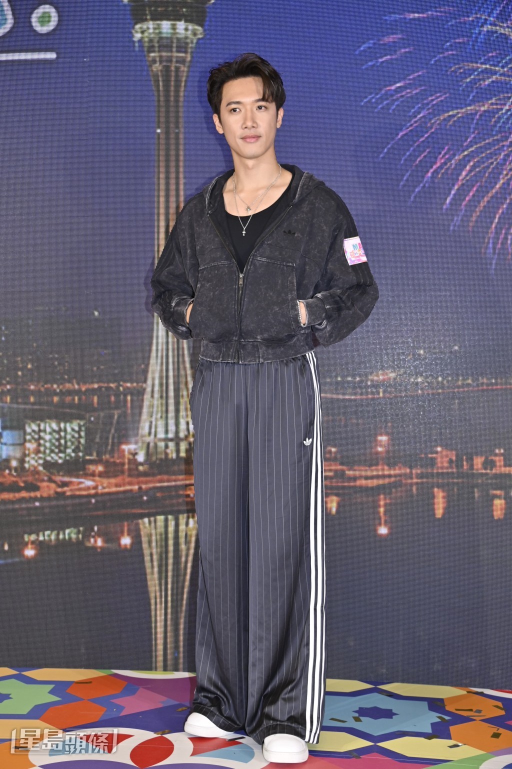 對於姜濤「看夕陽」說法被盧覓雪質疑,Stanley說:「不加評論」。 對於姜濤「看夕陽」說法被盧覓雪質疑,Stanley說:「不加評論」。