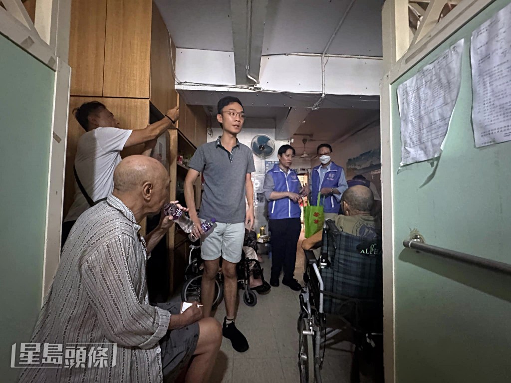 關愛隊協助受影響住戶。fb：民政事務總署
