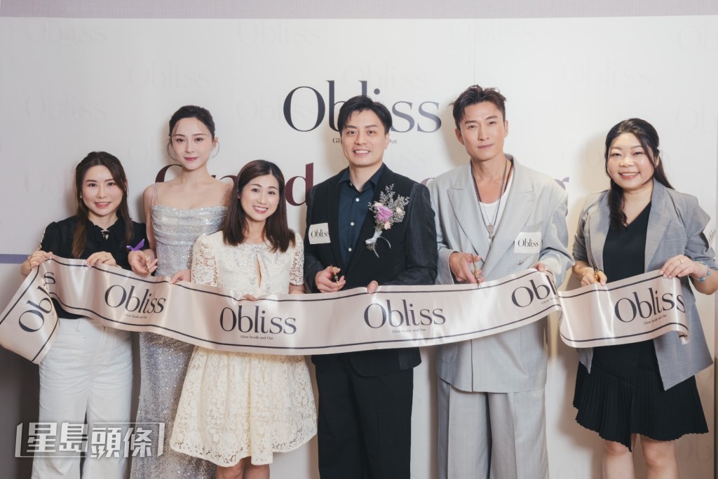 山聰說初次合作已經覺得邵初很精緻,是位骨子裏美人。 山聰說初次合作已經覺得邵初很精緻,是位骨子裏美人。