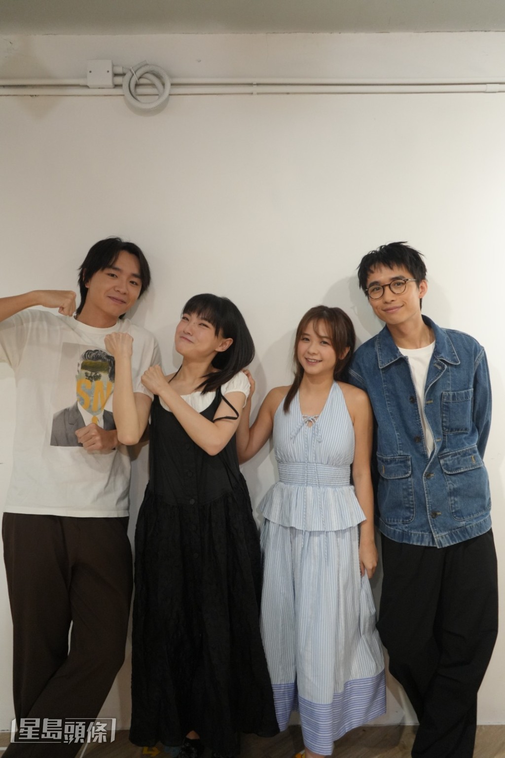 (左起)張毓軒(Shin)、安柔潔(Ocean)、尹嘉裕(嘉嘉)、蘇振維有份演出的舞台劇將於今個星期六開騷。 (左起)張毓軒(Shin)、安柔潔(Ocean)、尹嘉裕(嘉嘉)、蘇振維有份演出的舞台劇將於今個星期六開騷。