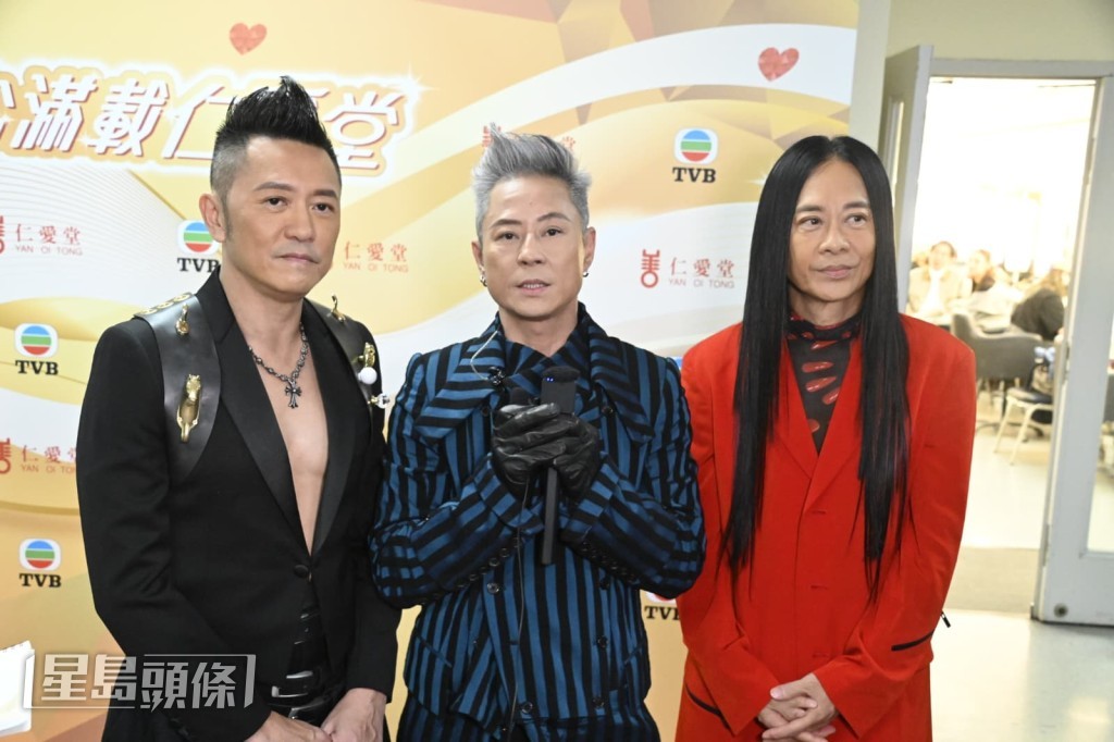 下星期準備出發到新加坡繼續《RE:GRASSHOPPER》世界巡唱木。 下星期準備出發到新加坡繼續《RE:GRASSHOPPER》世界巡唱木。