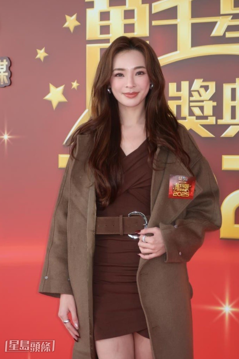 陈桢怡亦是一众上位小花竞争者之一。 陈桢怡亦是一众上位小花竞争者之一。