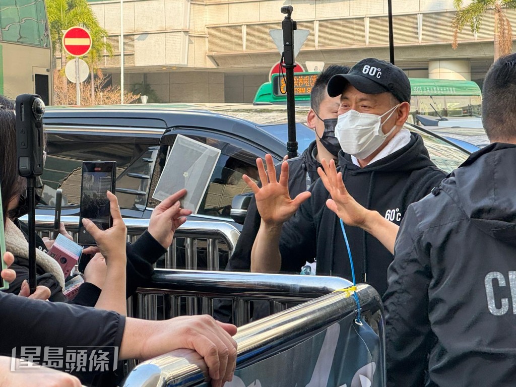 期間不停有粉絲大叫「學友愛你」、「學友加油」。