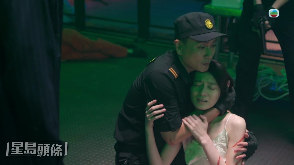 《執法者們》黃宗澤搵到蔡潔，當時她遍體鱗傷。