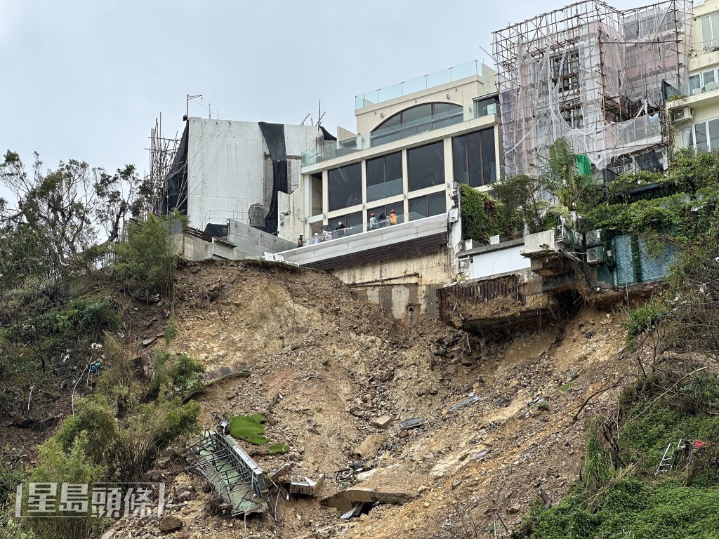 山坡滿目瘡痍。梁國峰攝