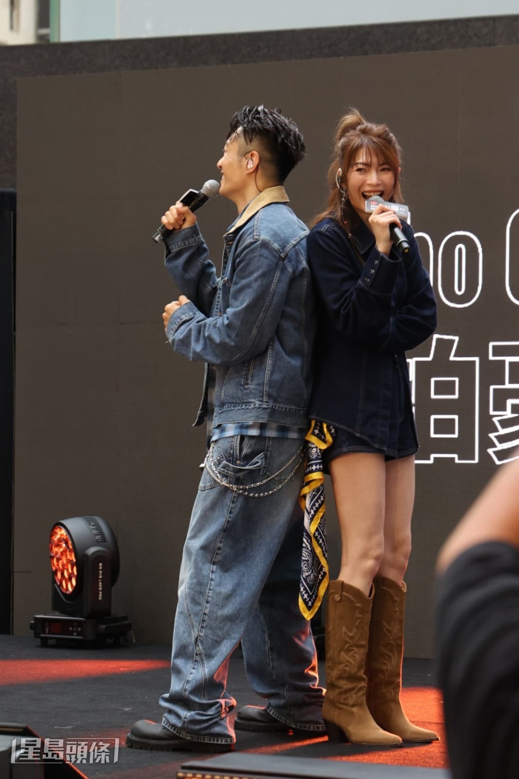 剛好3人先後推出新歌，可互相宣傳。