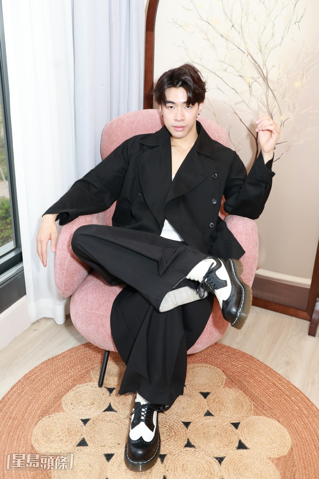 邓家杰自嘲以前像「一条没有梦想的咸鱼」，但参加《全民造星V》后，令他体验到表演才是其真正梦想。