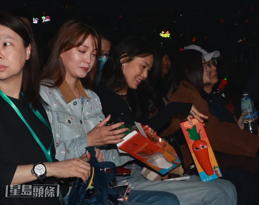 何嘉莉亦有到場欣賞。 何嘉莉亦有到場欣賞。