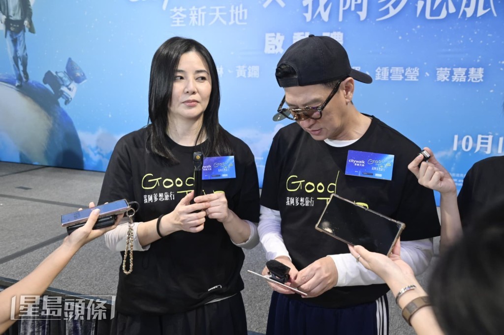 蒙嘉慧與張家輝演夫妻,提到有拍攝婚紗相場面,蒙嘉慧卻突然失聲。 蒙嘉慧與張家輝演夫妻,提到有拍攝婚紗相場面,蒙嘉慧卻突然失聲。