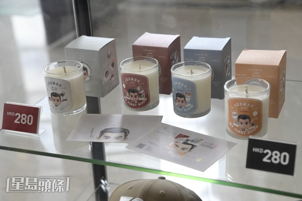 香薰蠟燭。 香薰蠟燭。