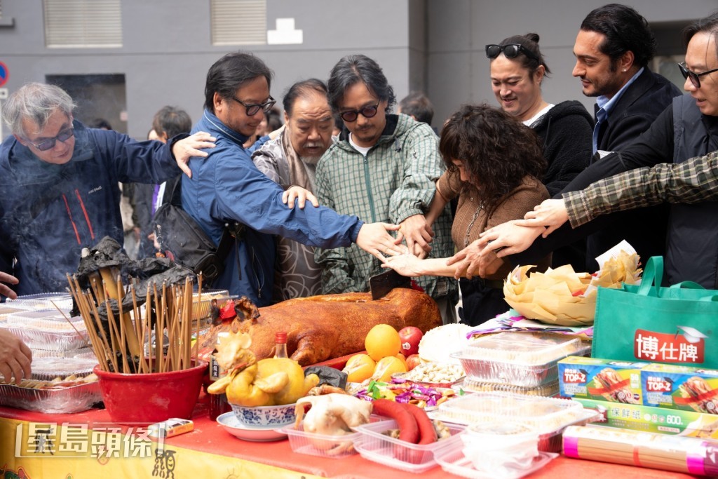 為了應付本⽚的大量動作場⾯，何超及Iman特別早在9個月之前便開始接受武術訓練。