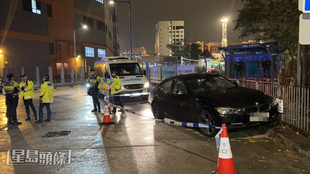 寶馬拒捕狂飆至葵涌，最後撞欄被警方截獲。蔡楚輝攝