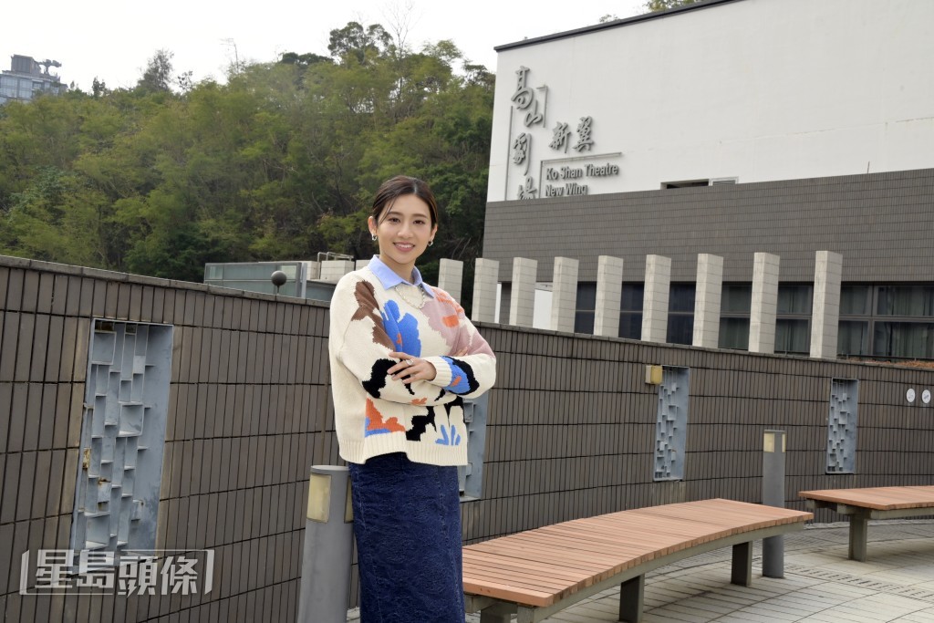 升呢做班主要学习制作和埋班、选剧目等事项，梁非同坦言初时都却步。