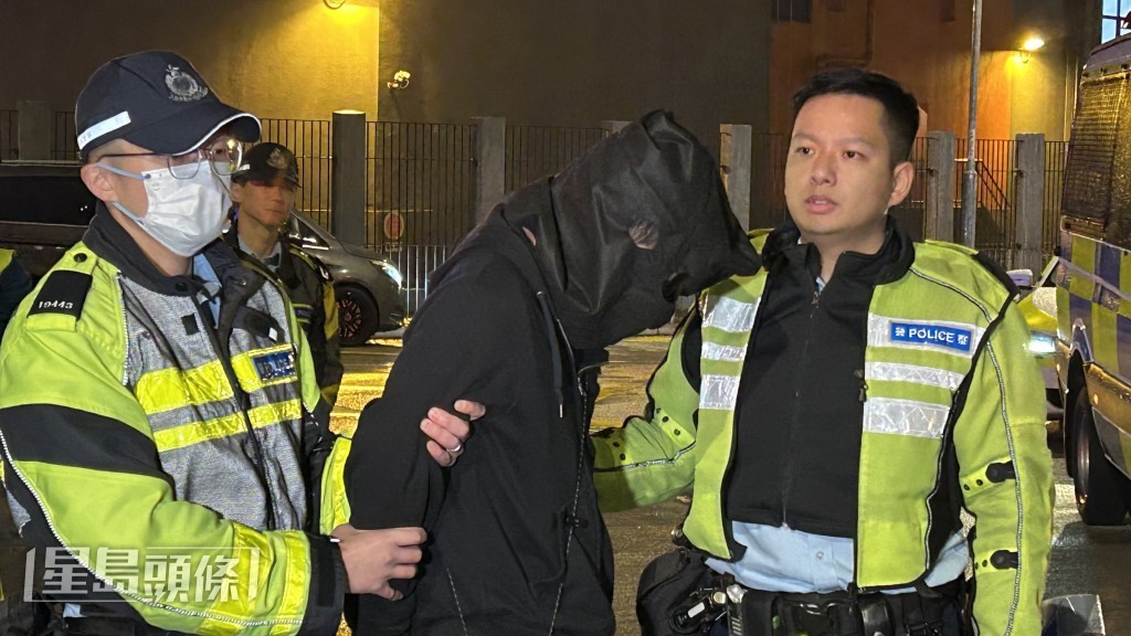 男司機當場被警員制服。蔡楚輝攝