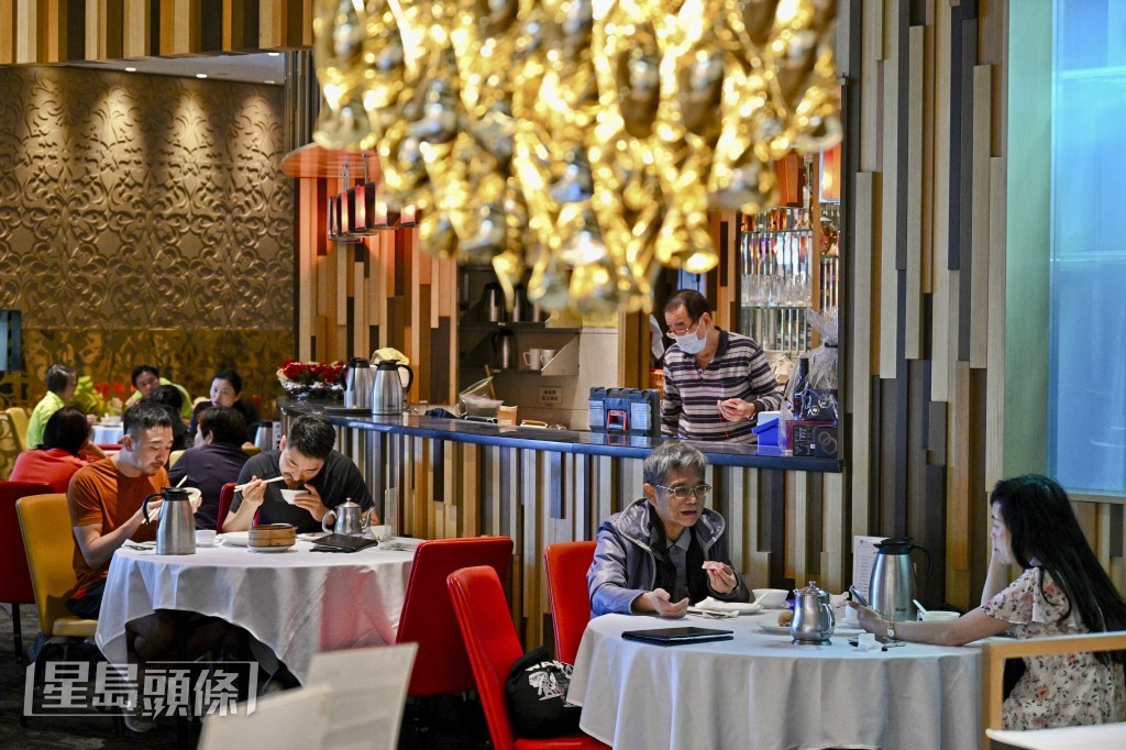 消費券當中將包括20元餐飲券。資料圖片 消費券當中將包括20元餐飲券。資料圖片