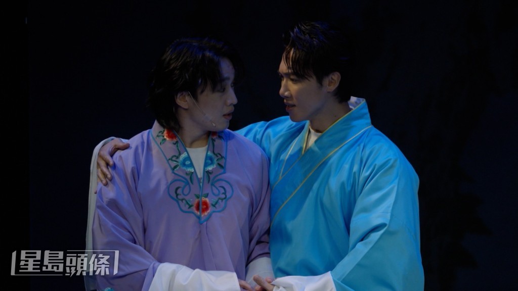 Stanley:“好多野要兼顾,要唱啦、动作啦、戏啦,所以真系好佩服大家。” Stanley:“好多野要兼顾,要唱啦、动作啦、戏啦,所以真系好佩服大家。”