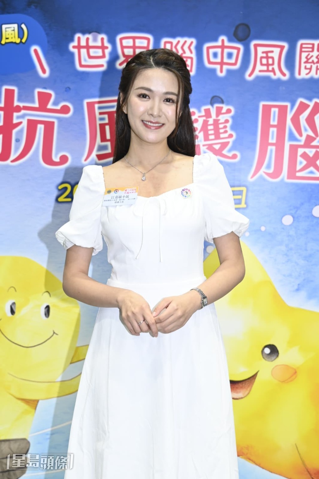 但她發覺很多觀眾不知道拍完劇集之後要花很長時間做後期。 但她發覺很多觀眾不知道拍完劇集之後要花很長時間做後期。