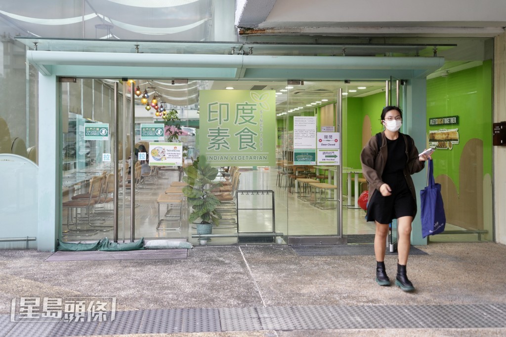審計報告指中大校園內食肆全未領取食物業牌照，但涉嫌違規招待校外人士。資料圖片