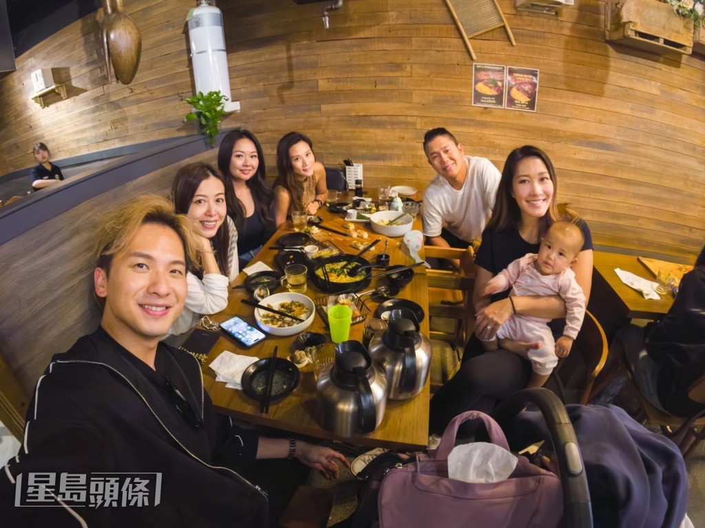 當中包括冠軍張嘉兒及季軍周美欣，後者更帶同約1歲囡囡同老公Carson同行。