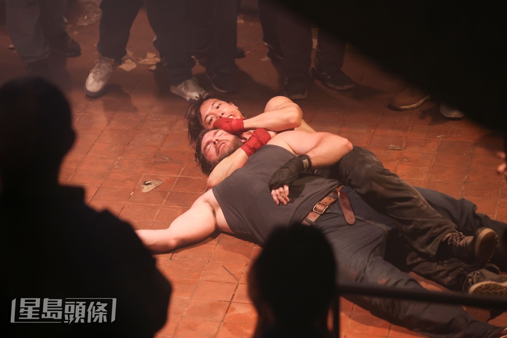 Stanley自爆險被壯漢對手壓斷肋骨。