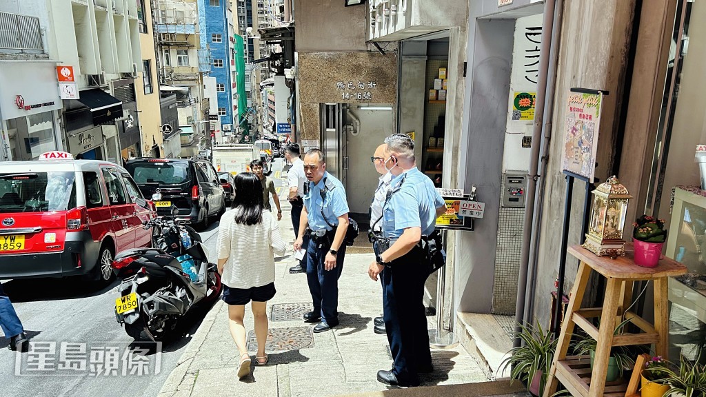 警方在場調查。蔡楚輝攝 警方在場調查。蔡楚輝攝