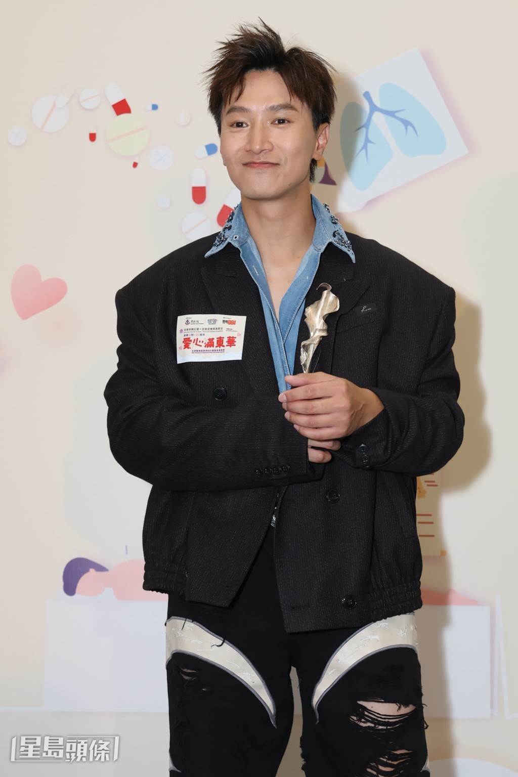 陳柏宇下星期將和馮允謙、肥仔及阿Dee一起開騷。 陳柏宇下星期將和馮允謙、肥仔及阿Dee一起開騷。