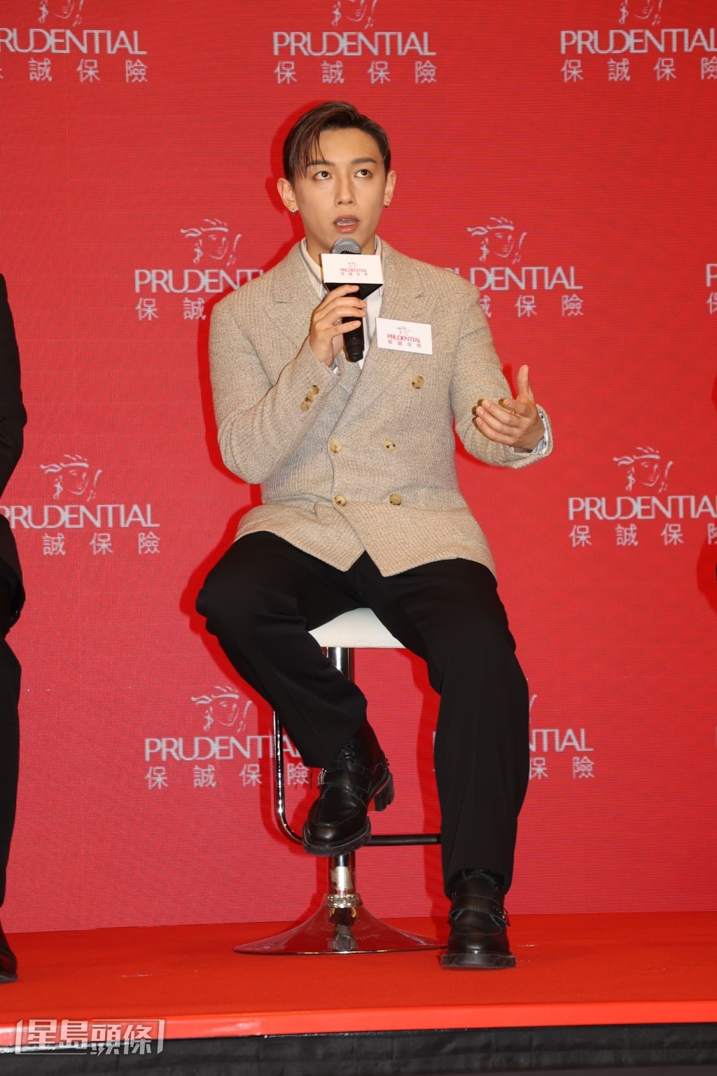 MC表示自己使得最多是叫外賣,當有退休想法時就決定要儲錢。 MC表示自己使得最多是叫外賣,當有退休想法時就決定要儲錢。