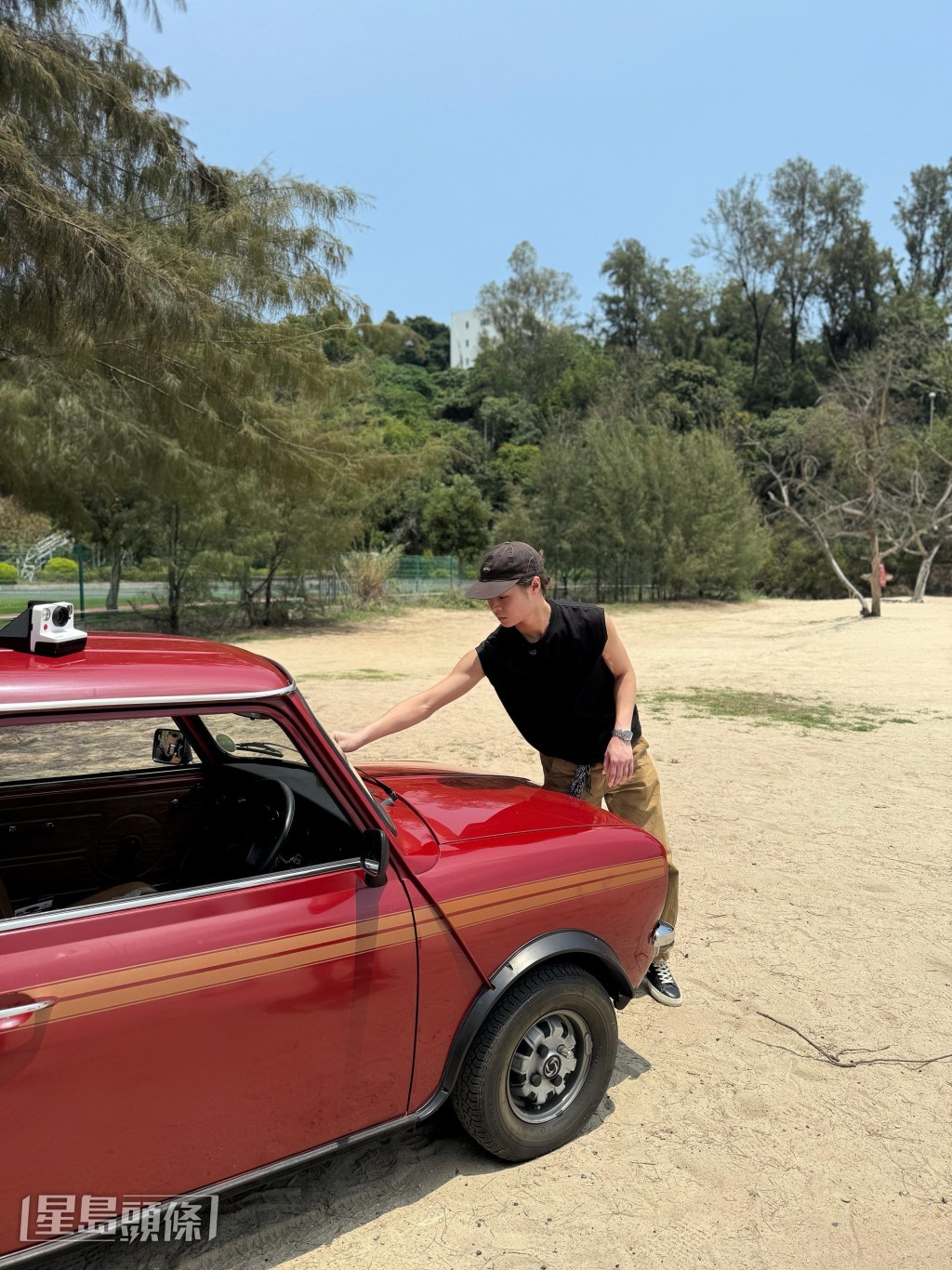 Tiger覺得很榮幸，這首歌對VIVA意義重大，是他們成軍一周年的作品。