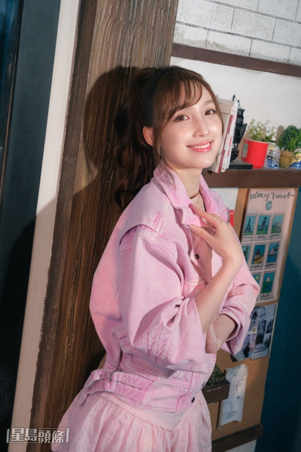 海儿自封“御姐风八婆”。 海儿自封“御姐风八婆”。