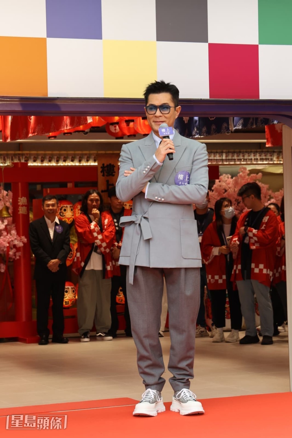 古仔在25年前也曾為該品牌店鋪擔任嘉賓。 古仔在25年前也曾為該品牌店鋪擔任嘉賓。