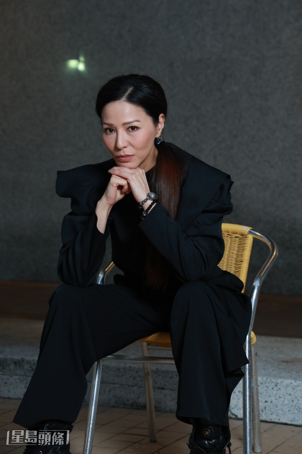 滕丽名入围金像奖「最佳女配角」，最令她开心是获得好多朋友支持，大家更帮忙她张罗出席颁奖礼的战衣。